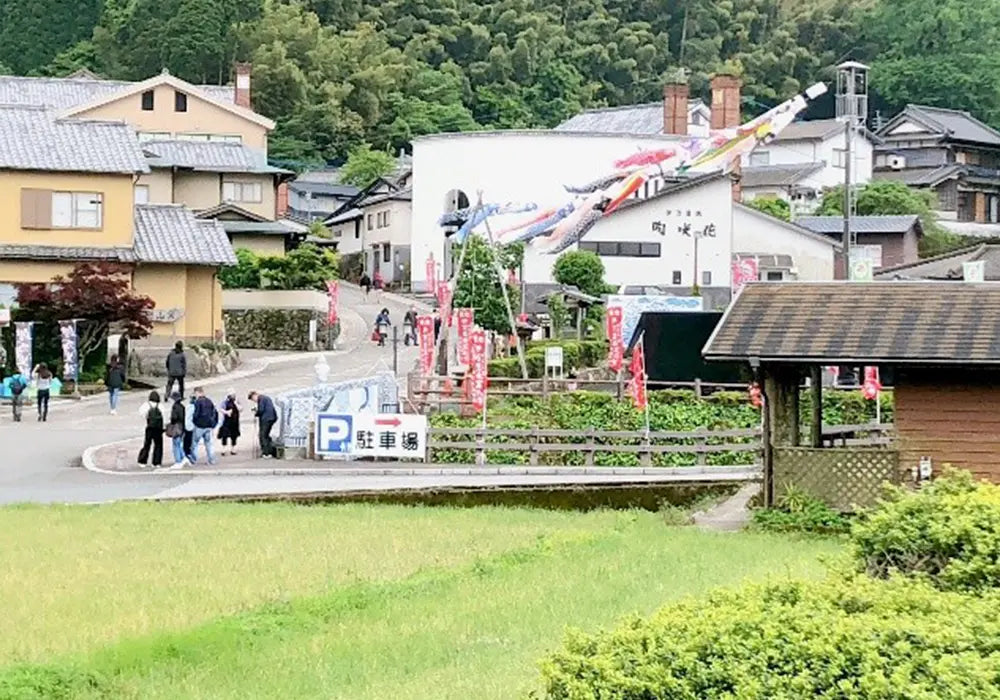 Finding the Perfect Gift at a Pottery Fair