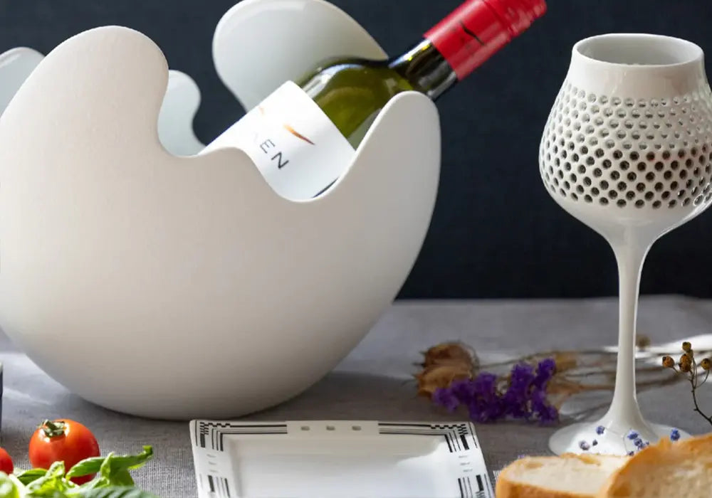 Gifts and Parties Decorated with Porcelain