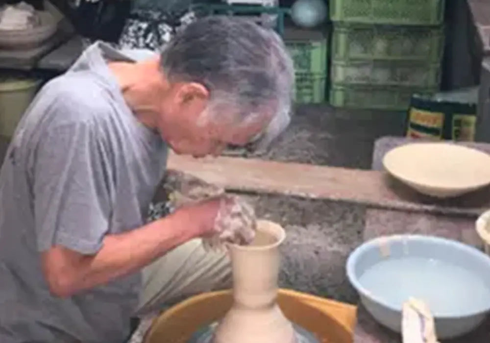 The Production Process of Japanese Pottery and Porcelain