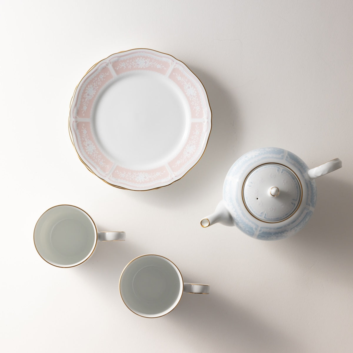 Lacewood Gold Pair of Cups & Tea Pot Noritake