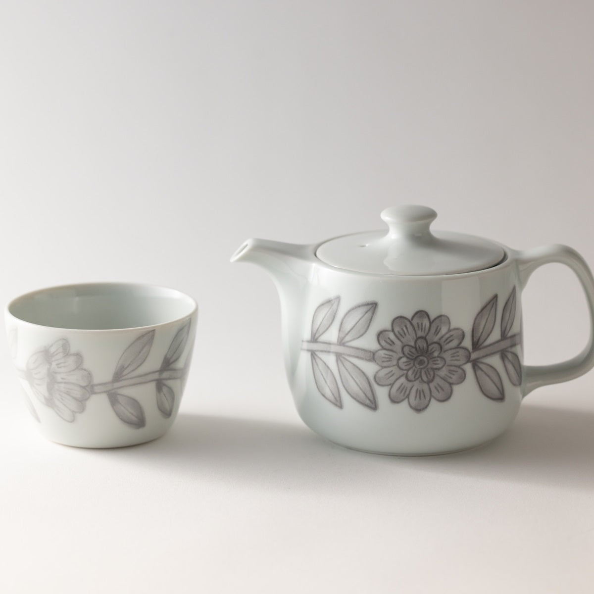 Daisy Series, Hasami Porcelain, Nishiyama