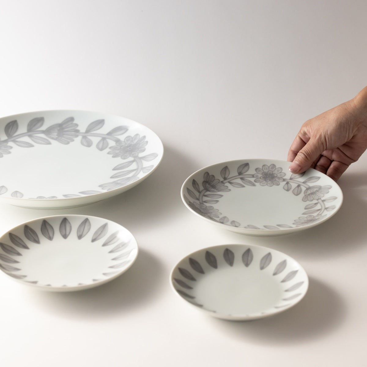 Daisy Series, Hasami Porcelain, Nishiyama